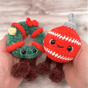 Christmas Ornaments (wreath and bauble)