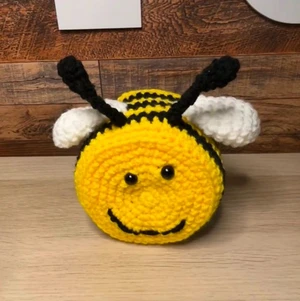 Handmade Crochet Bumblebee Toilet Roll Cover Pattern