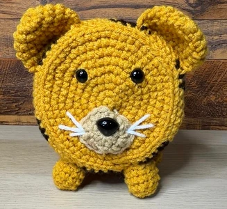 Handmade Crochet Leopard Toilet Roll Cover Pattern