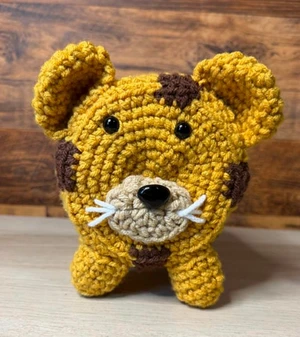 Handmade Crochet Cheetah Toilet Roll Cover Pattern