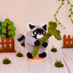 Clover Raccoon Crochet Pattern