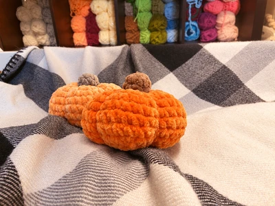 Mini no-sew pumpkin