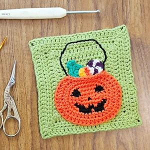 Halloween Basket granny square