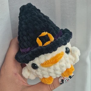Witchy duck
