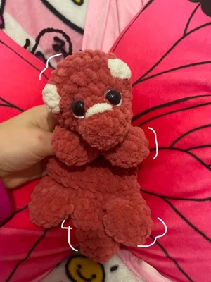 Red the trisaritops snuggler