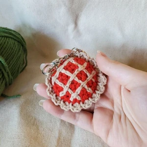 click to see Pie Keychain
