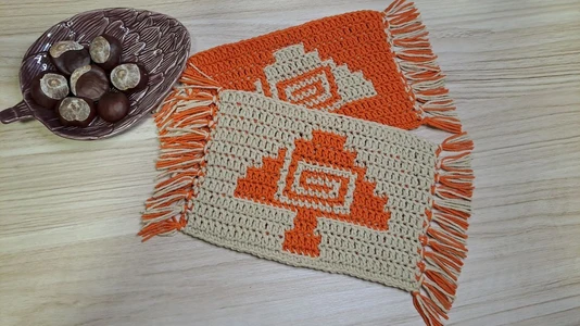 The Harvest Spiral Mug Rug