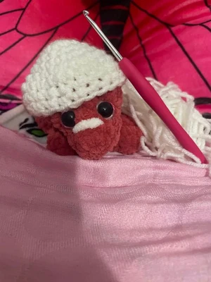 Mini hat for Red or Blue the trisaritops