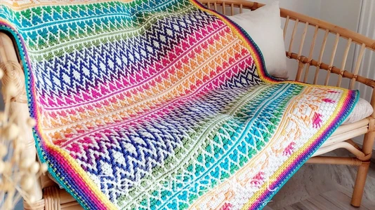 MIRRORED LOVE. Mirror Mosaic Crochet Rainbow Teddy Baby Blanket Pattern