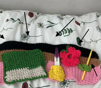 Beginner hook case