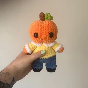 Mini Pumpkin Head