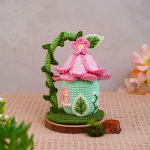 Bellflower House Box Crochet Pattern