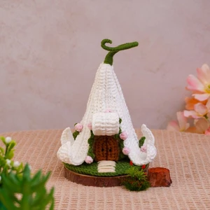 Lily Flower House Box Crochet Pattern