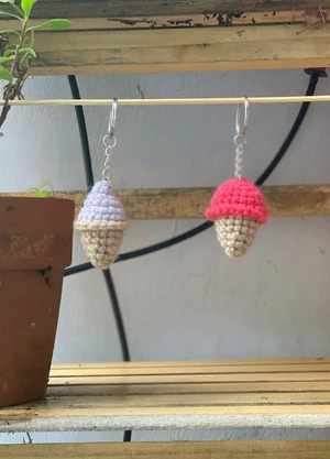 Ice cream keychain crochet pattern