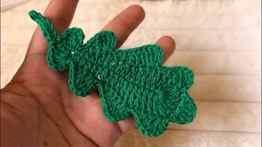 How to Crochet an Oak Leaf  | Easy Crochet Leaf Tutorial