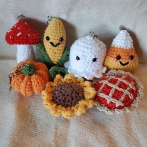 Fall Keychain Bundle: Crochet pattern | Ribblr