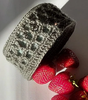 Honeycomb basket