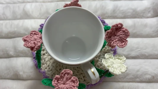 Cute flip flower crochet coaster | free tutorial