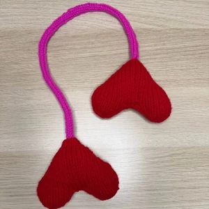 Handmade Heart Under The Door Cat Toy Knitting Pattern