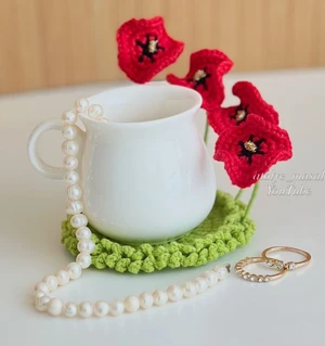 Crochet Poppy Flower Coaster  | This Coaster MOVES!