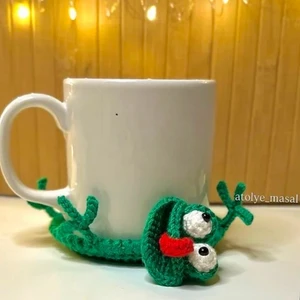 It Curls When You Put The Glass! | Crochet Frog Coaster