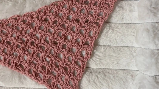 How to Crochet a Simple Triangle Bandana