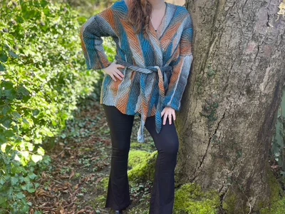 Cardigan Dancing Leaves@Q