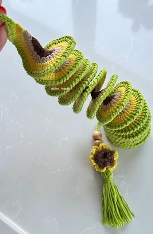 How to Crochet an Easy Wind Spinner | Step-by-Step DIY