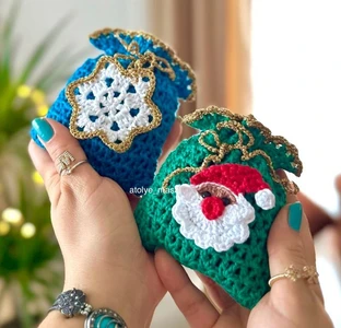 Easy Crochet Christmas Appliques  | Santa & Snowflake Guide