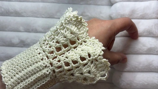 The Viral Crochet Accessory Everyone Wants Right Now!