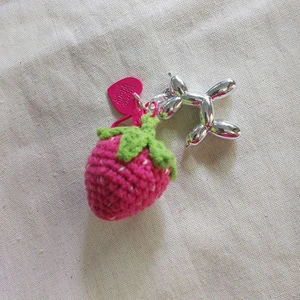 Crochet Strawberry Keychain | Easy to Follow Beginner Tutorial ( ENG CC) #crochetkeychain
