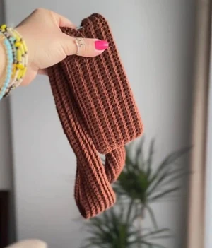 Viral Phone Pocket