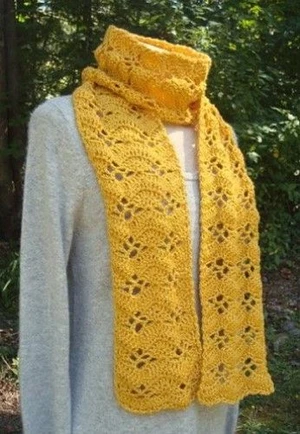 Fluttering Fans Scarf - PA-324
