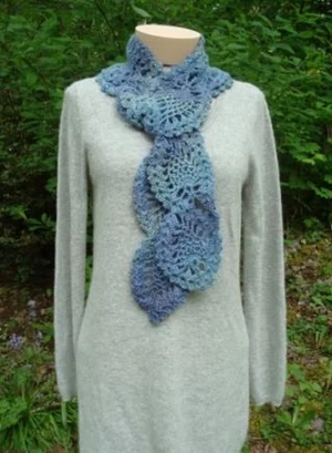 Cascading Pineapples Scarf - PA-301