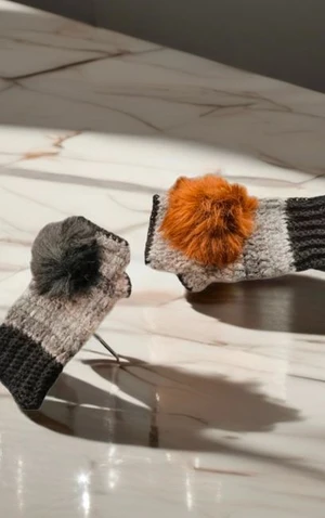 Mismatch Mohair Mittens