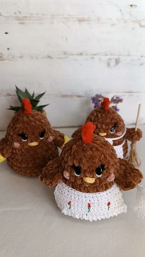 No-sew Spring Cleaning Chickens